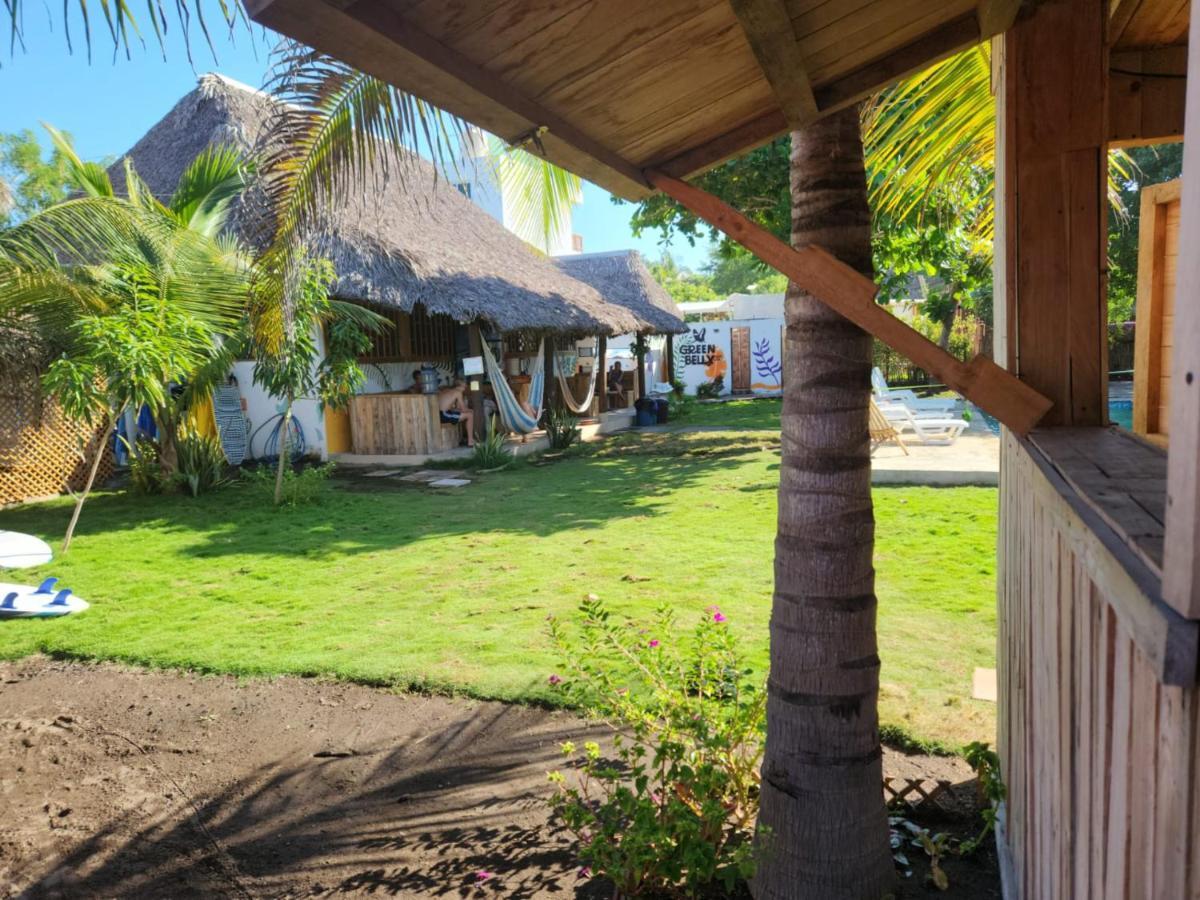 Green Belly Surf Hostel El Paredón Buena Vista Dış mekan fotoğraf