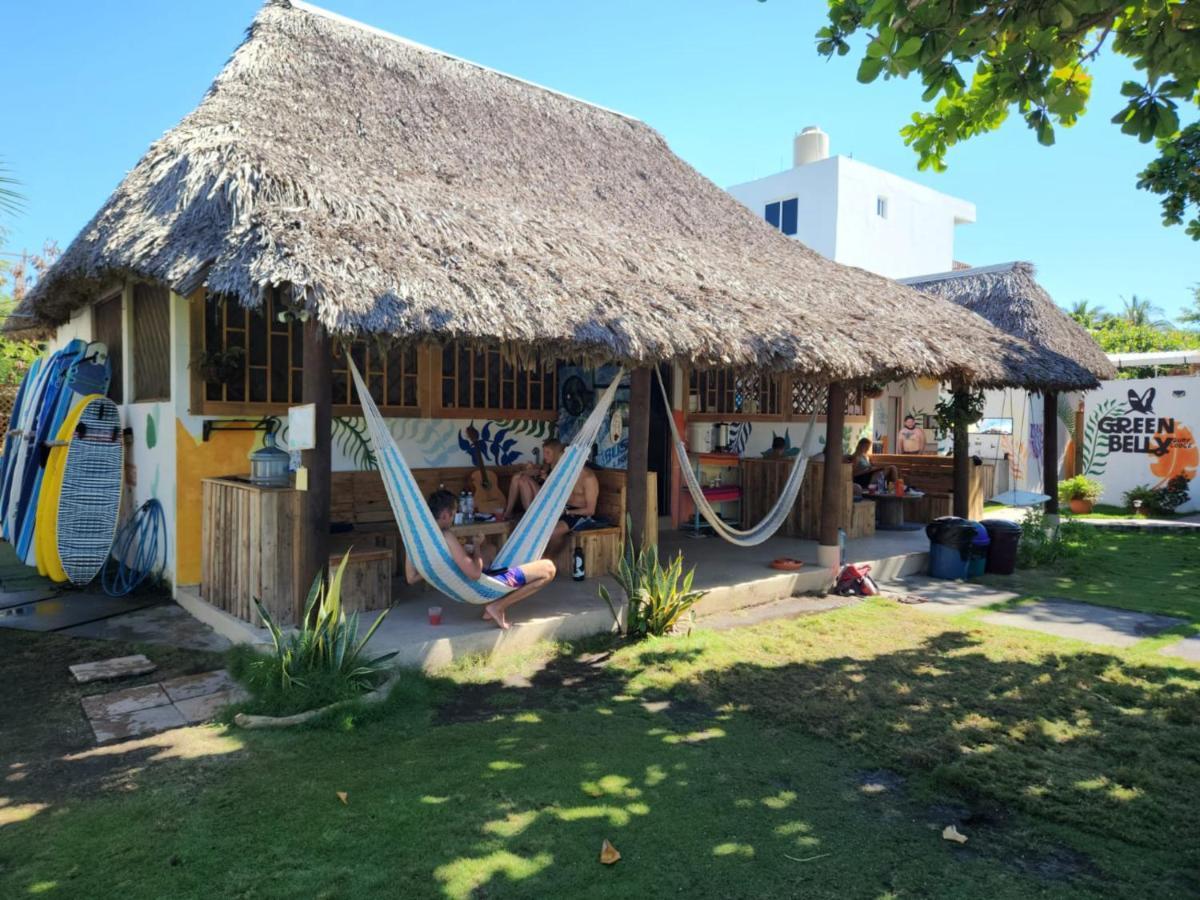Green Belly Surf Hostel El Paredón Buena Vista Dış mekan fotoğraf
