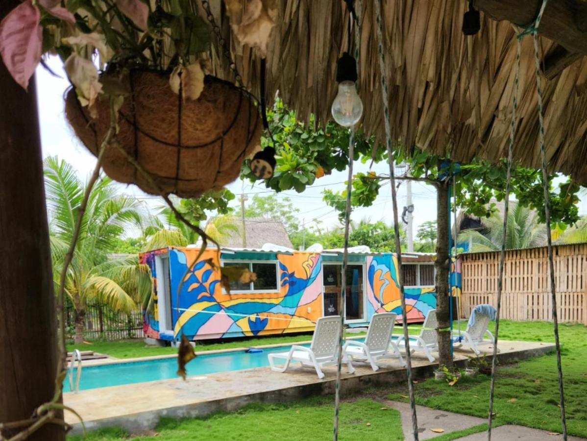 Green Belly Surf Hostel El Paredón Buena Vista Dış mekan fotoğraf