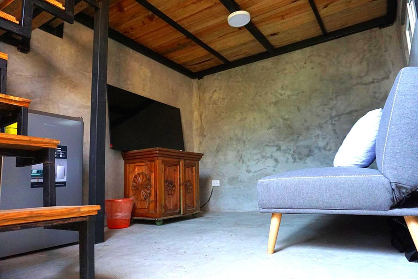 Green Belly Surf Hostel El Paredón Buena Vista Dış mekan fotoğraf